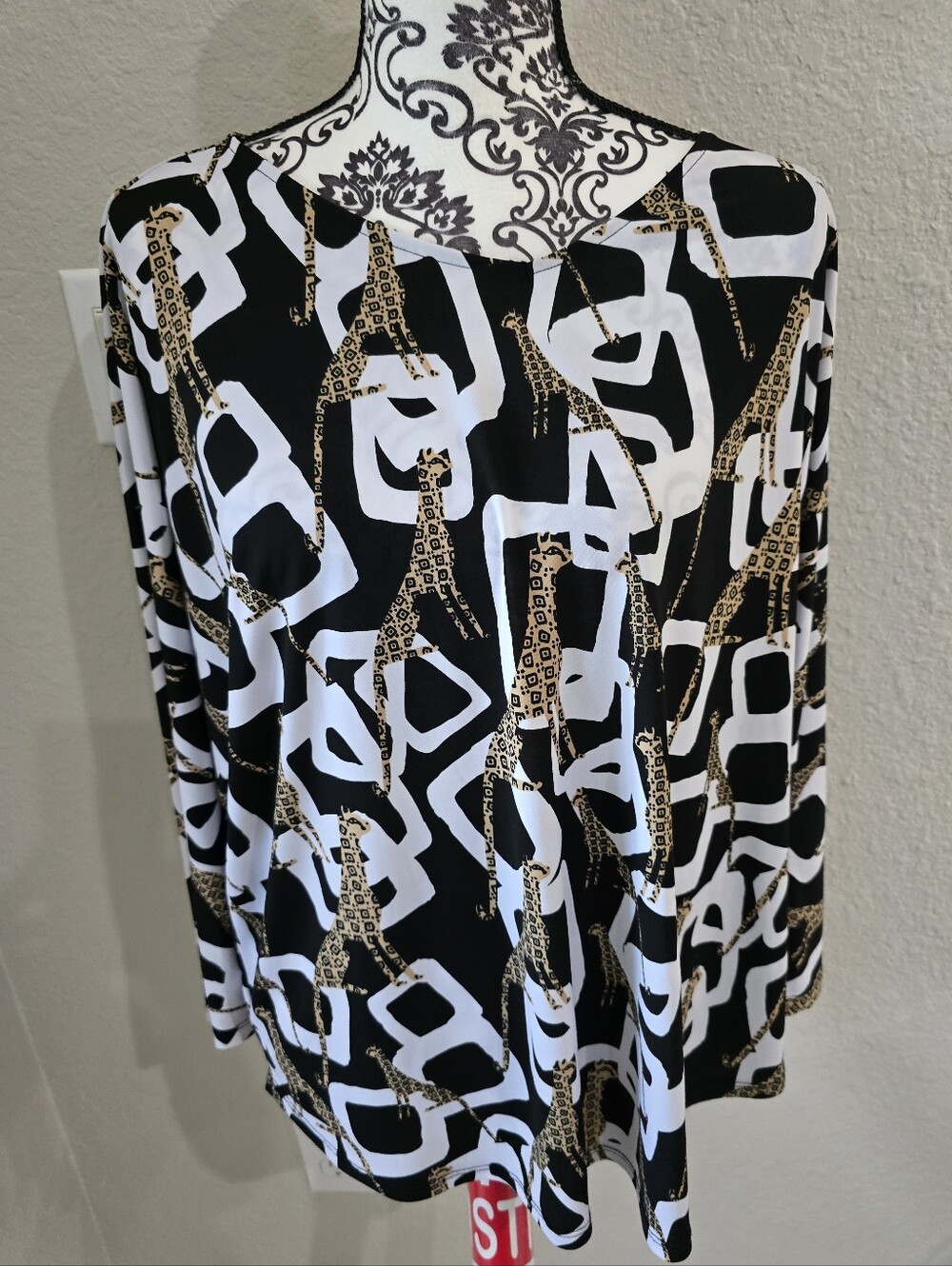 Chico's Black, White & Gold Geometric Blouse Giraffes